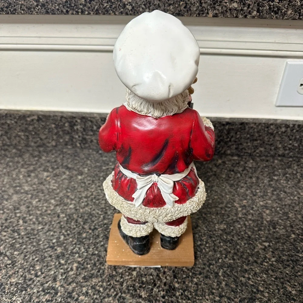 Santa Baking Gingerbread Cupcakes Statue Mr Claus Christmas Bakery
